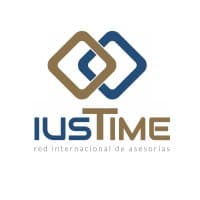 iusTime Red internacional de AsesorÃ­as logo